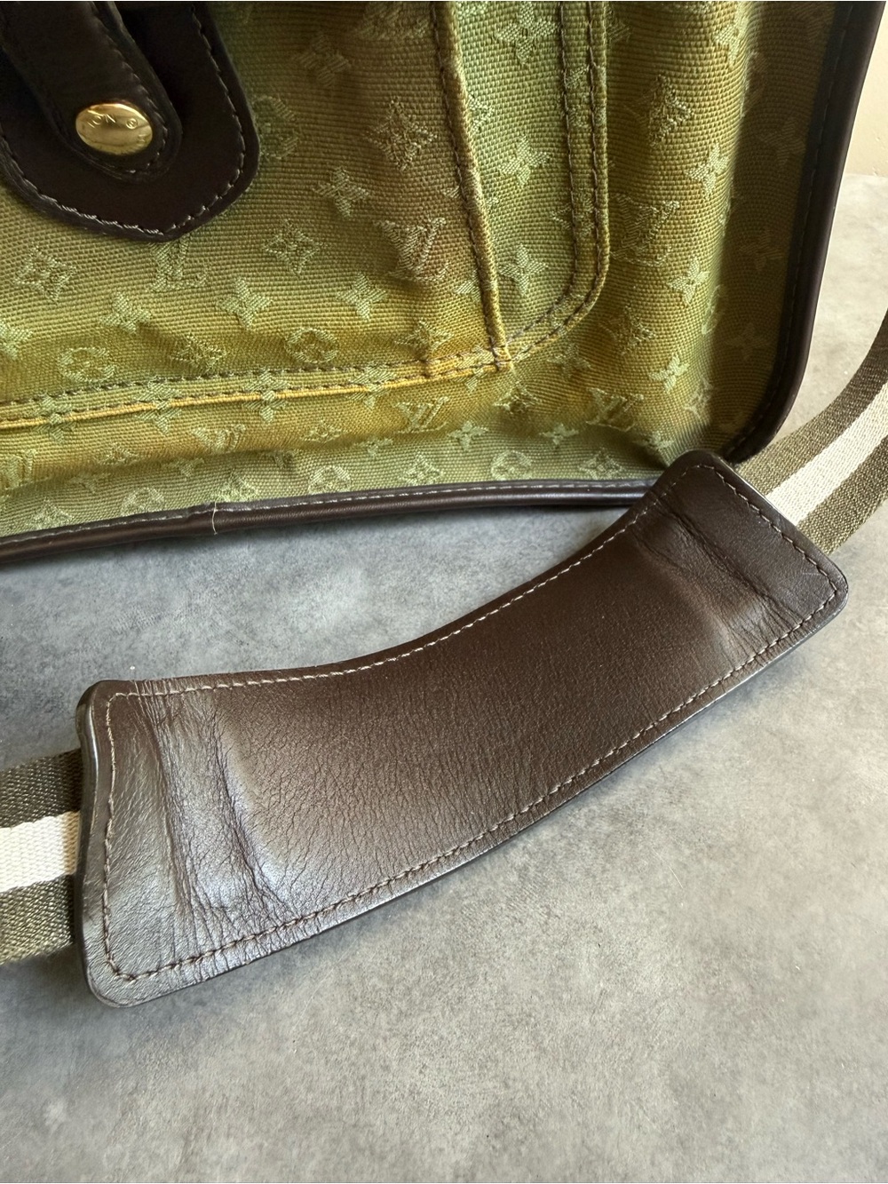 Louis Vuitton VI0074 Besace Mary Kate Olive Green & Brown Leather Crossbody Bag - Picture 9 of 16